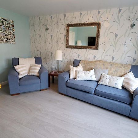 In Our Liverpool Home Sleeps 5 In 2 Double & 1 Single Bedrooms エクステリア 写真