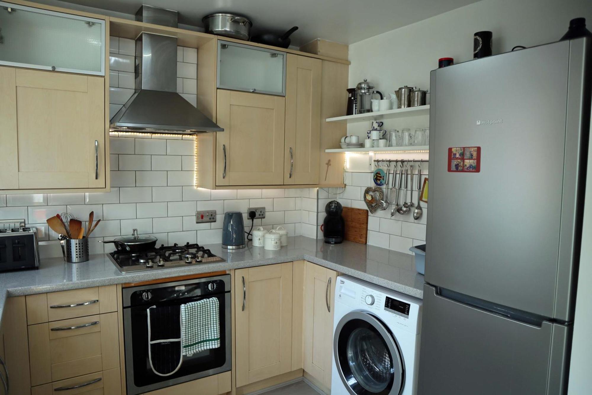 In Our Liverpool Home Sleeps 5 In 2 Double & 1 Single Bedrooms エクステリア 写真