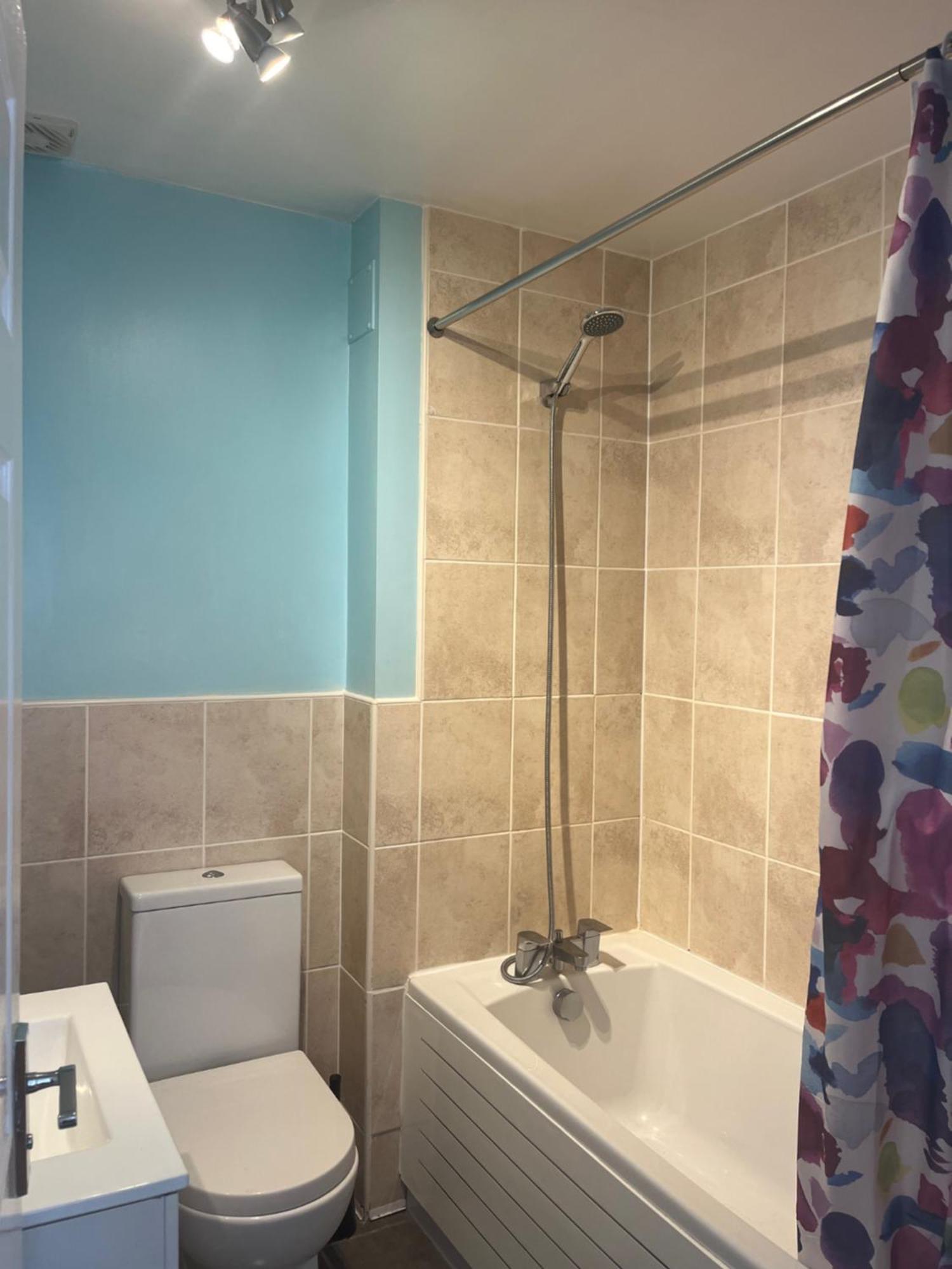 In Our Liverpool Home Sleeps 5 In 2 Double & 1 Single Bedrooms エクステリア 写真